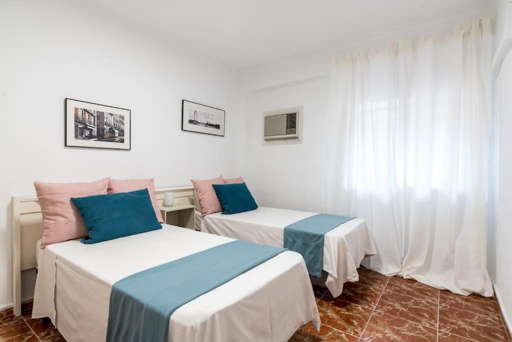 סביליה Santa Justa Urban Apartment מראה חיצוני תמונה