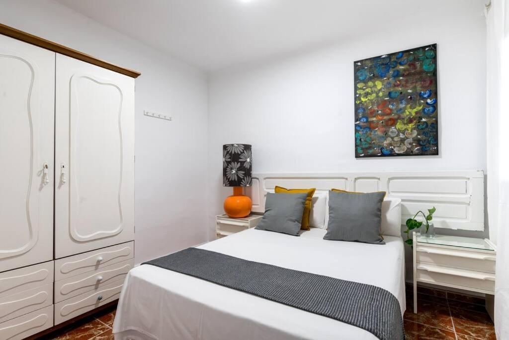 סביליה Santa Justa Urban Apartment מראה חיצוני תמונה