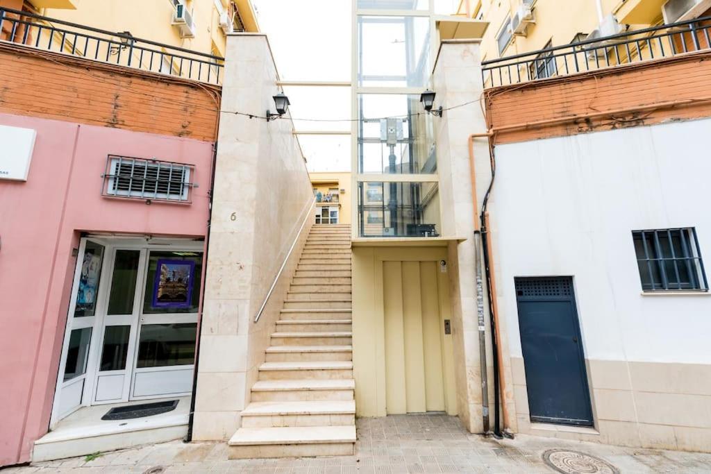 סביליה Santa Justa Urban Apartment מראה חיצוני תמונה
