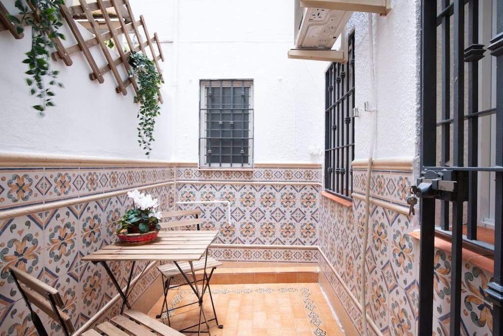 סביליה Santa Justa Urban Apartment מראה חיצוני תמונה