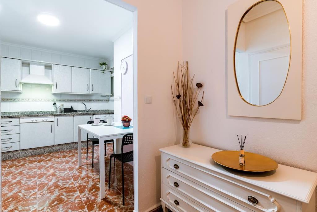סביליה Santa Justa Urban Apartment מראה חיצוני תמונה