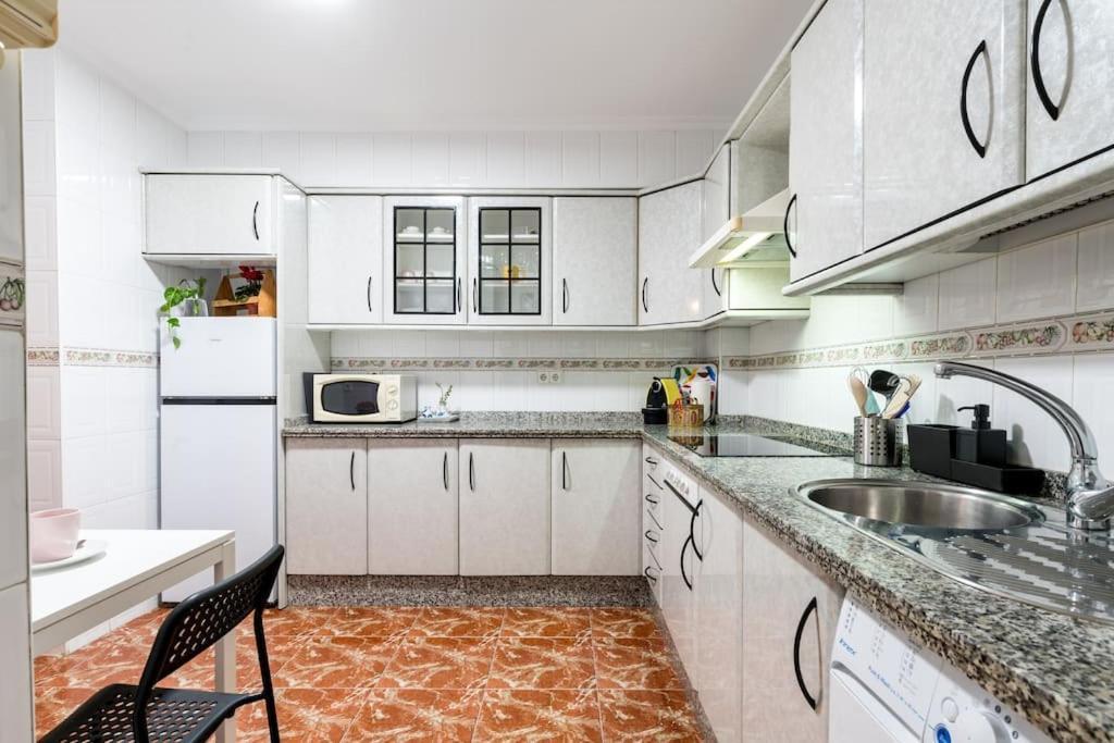 סביליה Santa Justa Urban Apartment מראה חיצוני תמונה