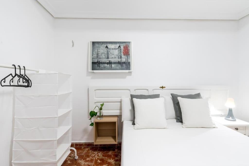 סביליה Santa Justa Urban Apartment מראה חיצוני תמונה